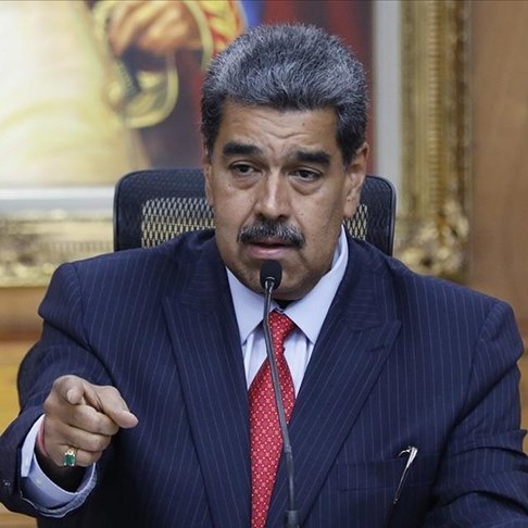 Venezuela'da Milli Birlik Mesajı: Maduro Askeri Tehdide Karşı Halkı Savunmaya Çağırdı