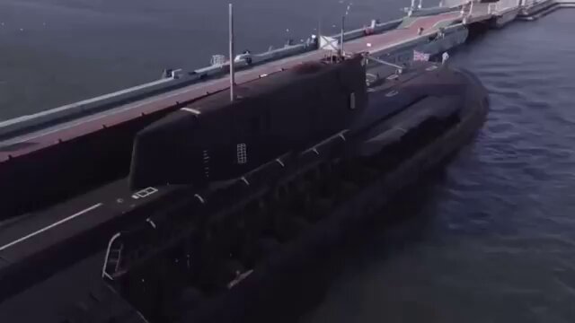 Rusya'dan Fransa'ya Denizaltı Tehdidi: Medvedev, Macron'un Açıklamalarına Tepki Gösterdi