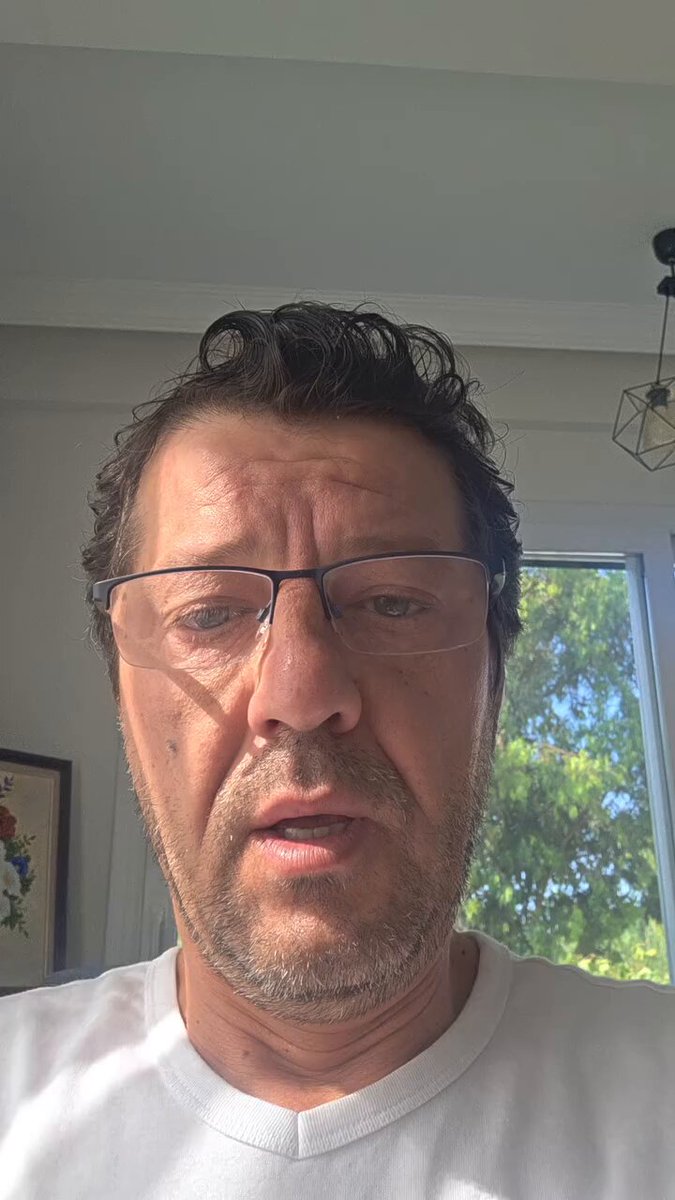 Oyuncu İlker Aksum'a Hakaret ve Özür Açıklaması