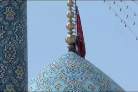 İran Medyası Cemkeran Camii'ndeki İntikam Bayrağı Görüntülerini Yayınladı
