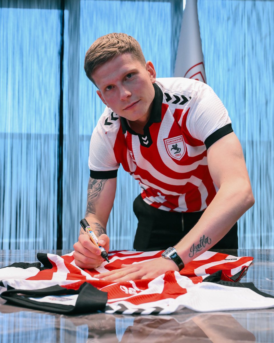 Reeder Samsunspor Yeni Transferi Logi Tomasson Formayı Giydi