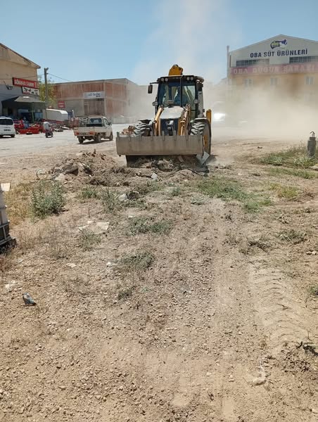 Karaman'da Yeni Yaşam Alanı: Yeşil Bant, Otopark ve Kamelyalarla Şehir Estetiği Artıyor