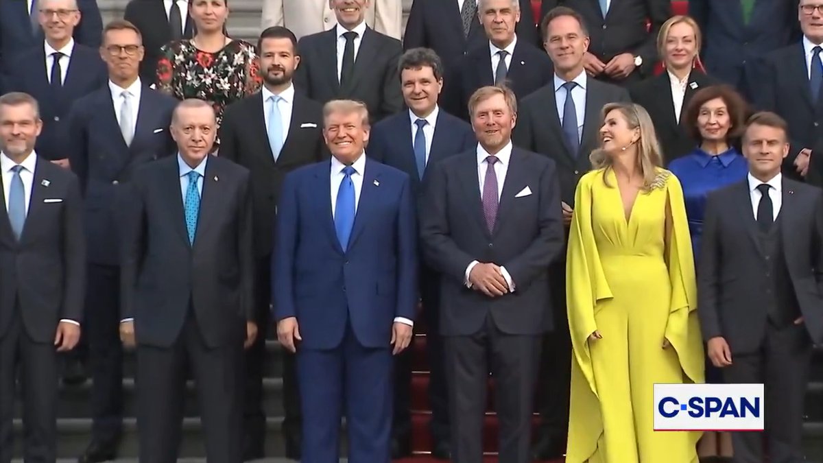 Erdoğan ve Trump NATO Zirvesi'nde Yan Yana Geldi