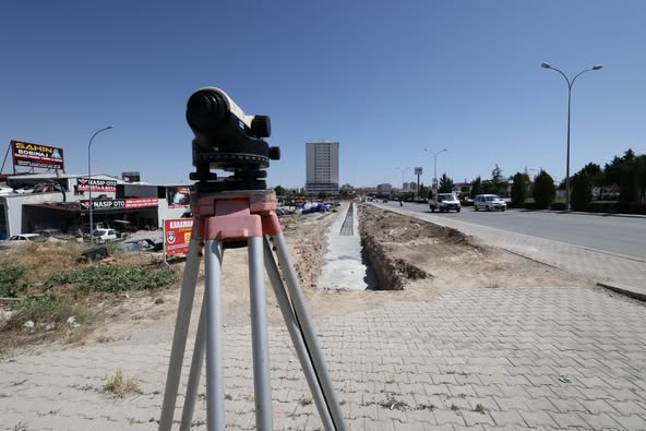 Karaman Belediyesi Atıl Alanları Modernize Ediyor: Çevre Düzeni Çalışmaları Devam Ediyor