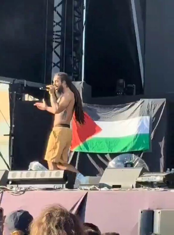 Bob Vylan Atina Konserinde Filistin'e Destek Verdi