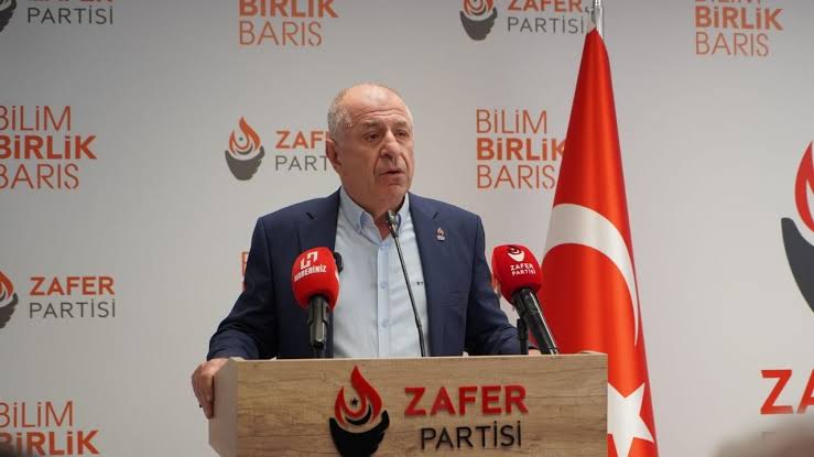 Ümit Özdağ MİT Mensupları Davasında Beraat Etti