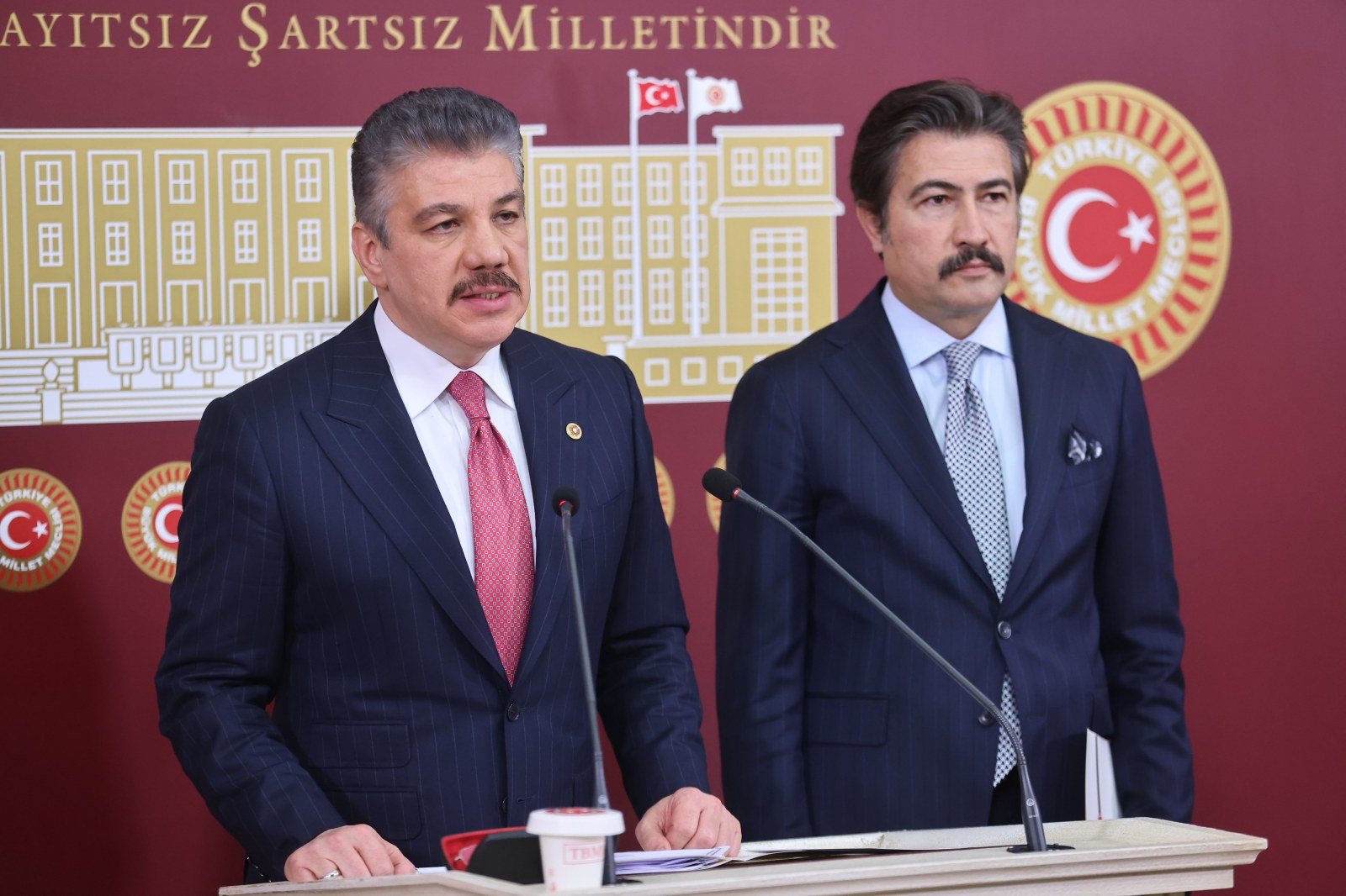 Cüneyt Yüksel’den İsrail’e Sert Tepki: Filistinlilere İdam Düzenlemesi Hukuk Dışı