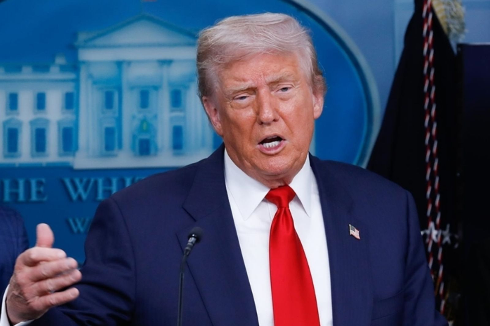 Küresel Enerji Piyasasında Şok Adım: BAE OPEC’ten Çekildi, Trump’tan Açıklama