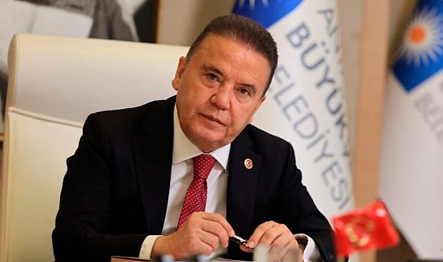 Muhittin Böcek Tekrar Hastaneye Kaldırıldı