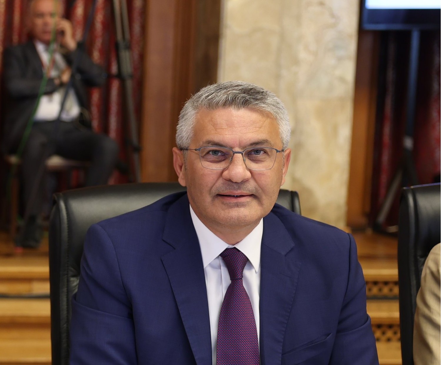 İzmir'e Su Müjdesi Mi, Kesintiler Mi? CHP'li Salıcı'dan Bakan Yumaklı'ya Sert Sorular!