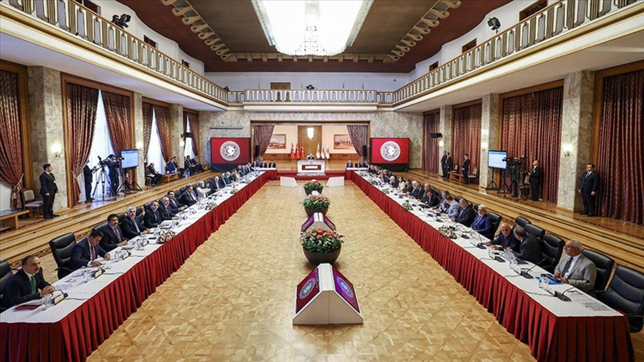TBMM'de Milli Dayanışma Komisyonu, Asker Aileleri ve Sivil Toplum Temsilcileriyle Bir Araya Geliyor!