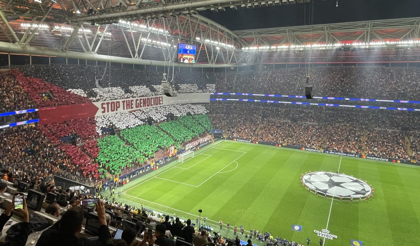 Olympiakos Taraftarlarından İsrail Takımlarının Men Edilmesi Çağrısı