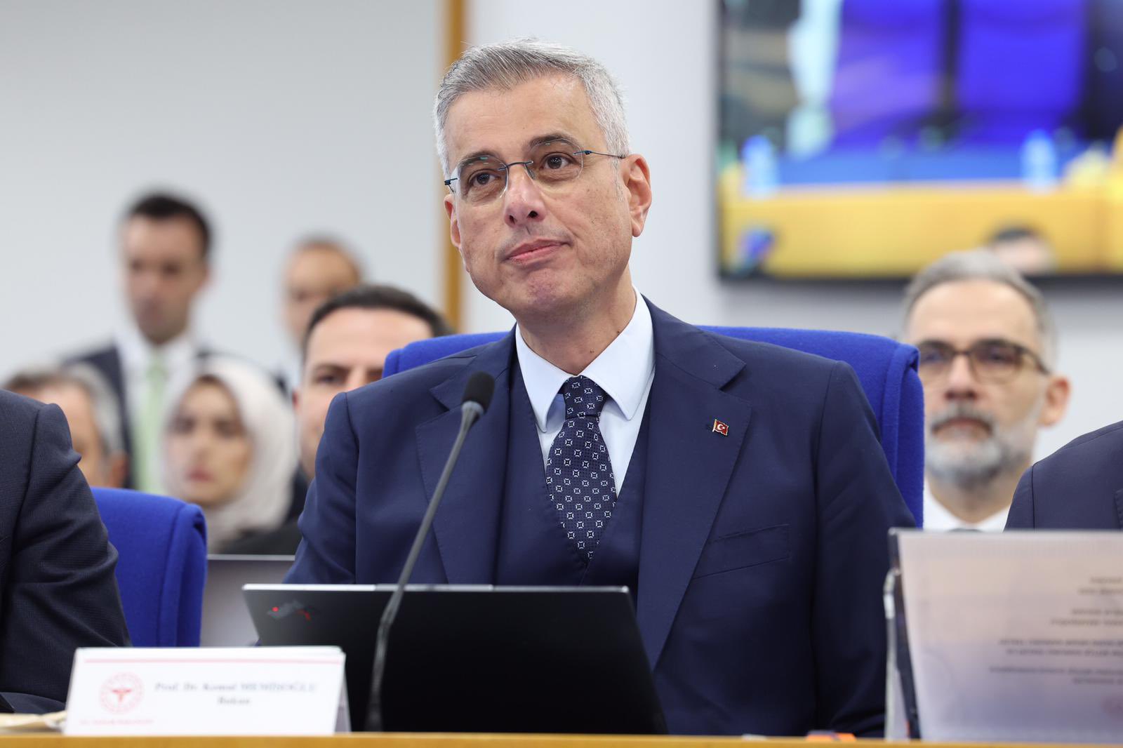 Sağlık Bakanı Memişoğlu: 'Üreten Sağlık' ile Tam Bağımsız Türkiye Hedefleniyor