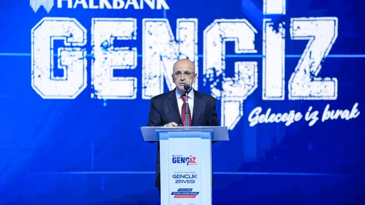 Şimşek'ten Enflasyon Tahmini: 2025'te Yüzde 31, Hedef Yüzde 20'nin Altı