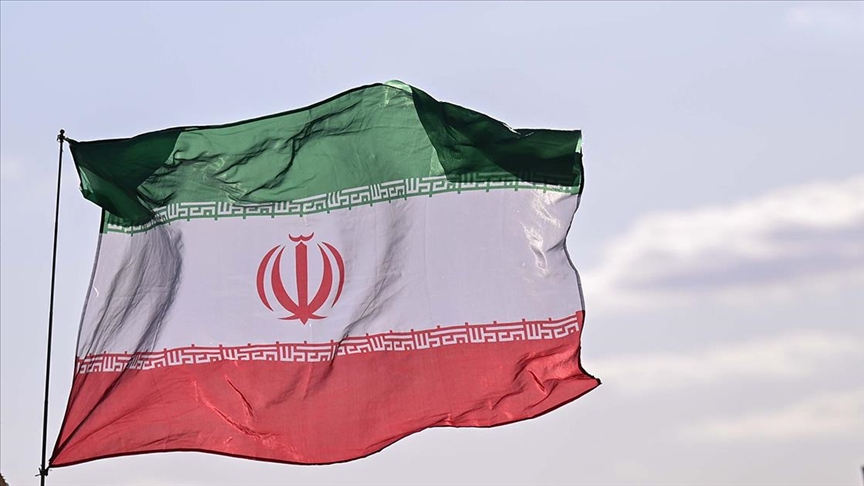 İran, ABD'nin Olası Askeri Saldırısına Karşı İsrail ve ABD Üslerini Hedef Alacağını Duyurdu