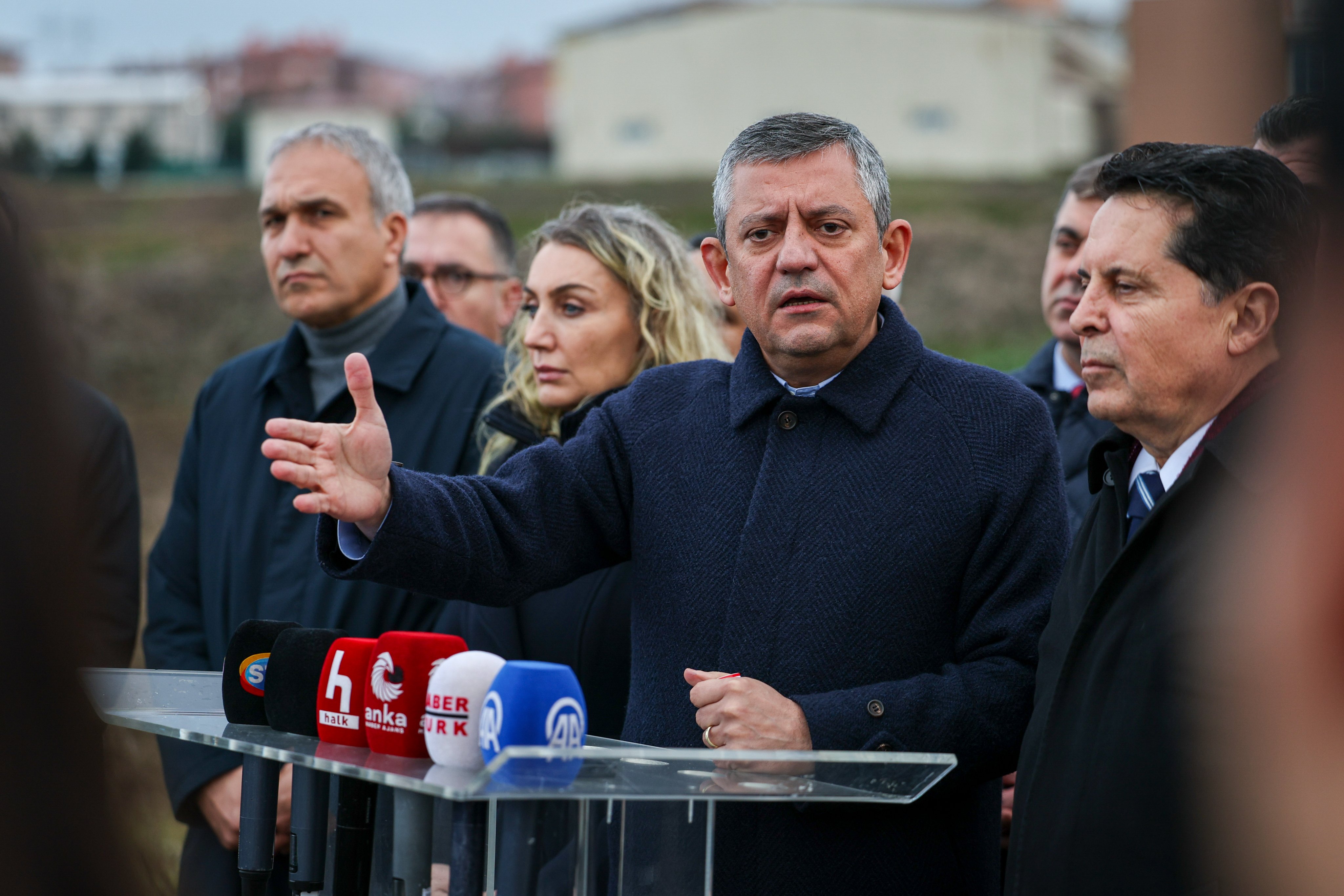 Özgür Özel'den Mahkeme Kararına Sert Tepki: 'O Heyetin Çocukları Babalarına 'Bu Kararı Nasıl Verdin?' Diye Soracak'