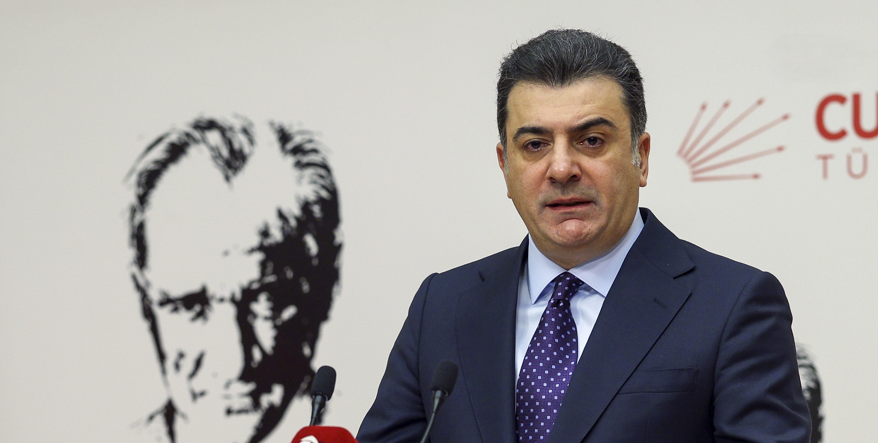 CHP Sözcüsü Zeynel Emre, Epstein Dosyalarını Meclis Gündemine Taşıdı: Dört Bakana Soru Önergesi