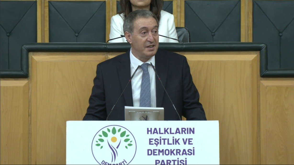 Tuncer Bakırhan’dan Sert Eleştiri: 'Partisine Göre Hukuk Uygulanıyor'