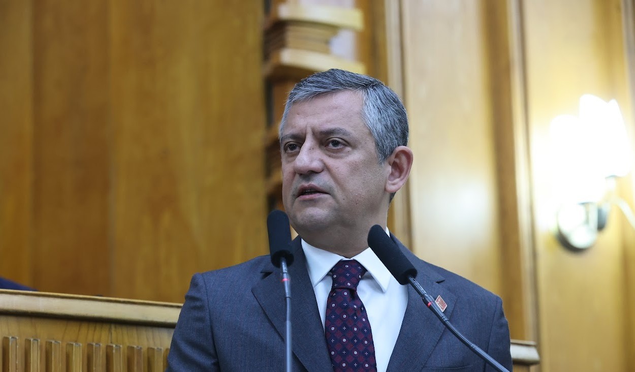 Özgür Özel: 'Silivri'de Susuz Yargılama Zulmüne Son Verin; CHP İktidarında Polis, Devletin Polisi Olacak'