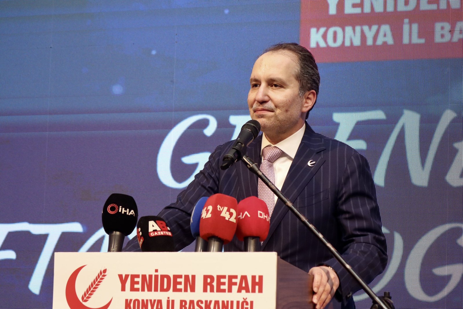 Yeniden Refah Lideri  Fatih Erbakan: 'Milli Görüş Ruhuyla Ayağa Kalkmalıyız'