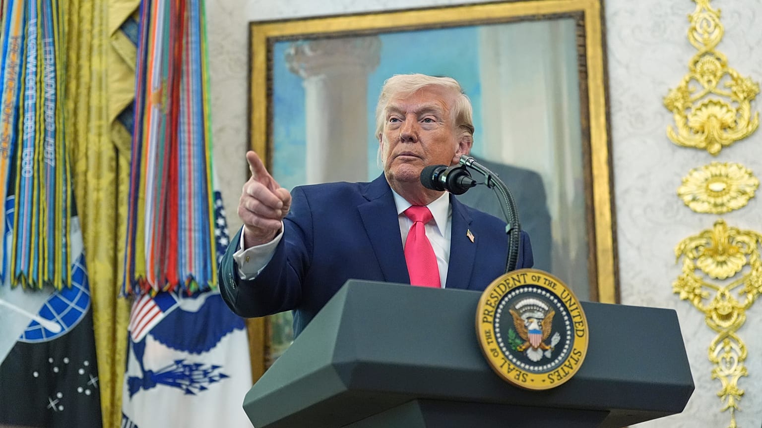 Trump’tan Hürmüz Çıkışı: 'İran Anlaşma Yapana Kadar Boğaz Tamamen Kapalı'