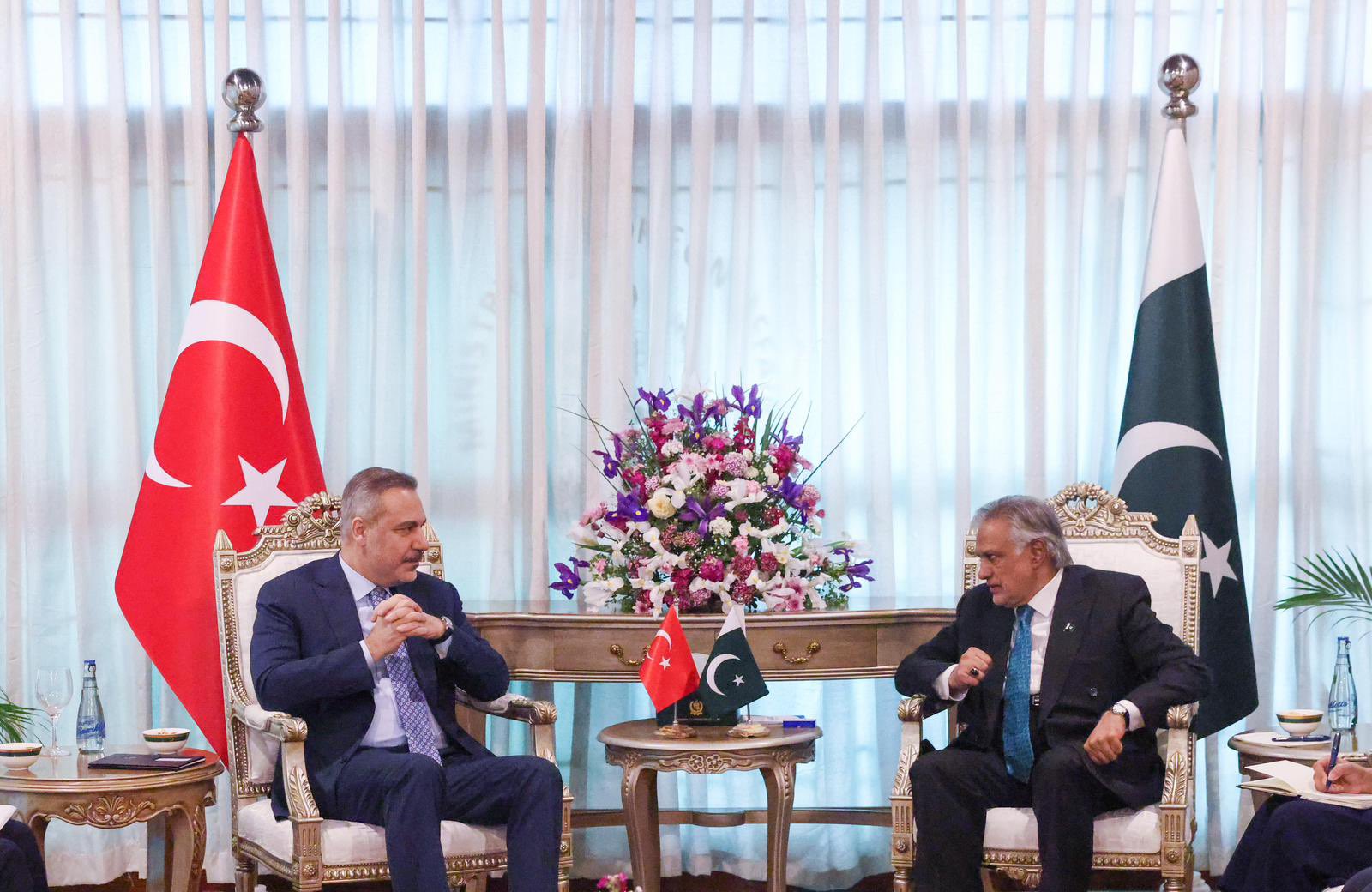 Fidan ve Dar İslamabad’da Bir Araya Geldi: 'Bölgesel İş Birliği ve Barış Önceliğimiz'
