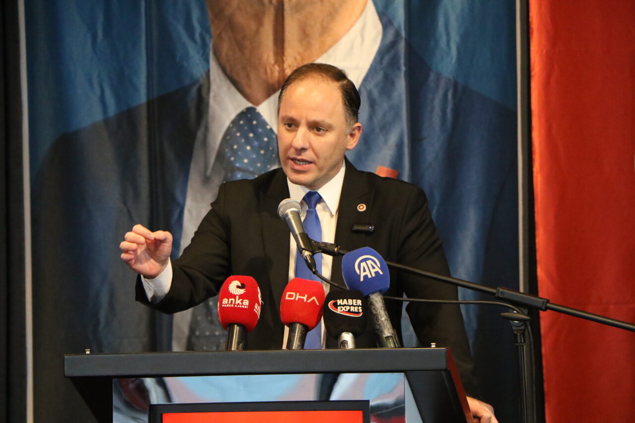 CHP'li Yavuzyılmaz'dan Motorinde Seri Zam Uyarısı: 'Eşel Mobil Sistemi Devre Dışı Kalabilir'