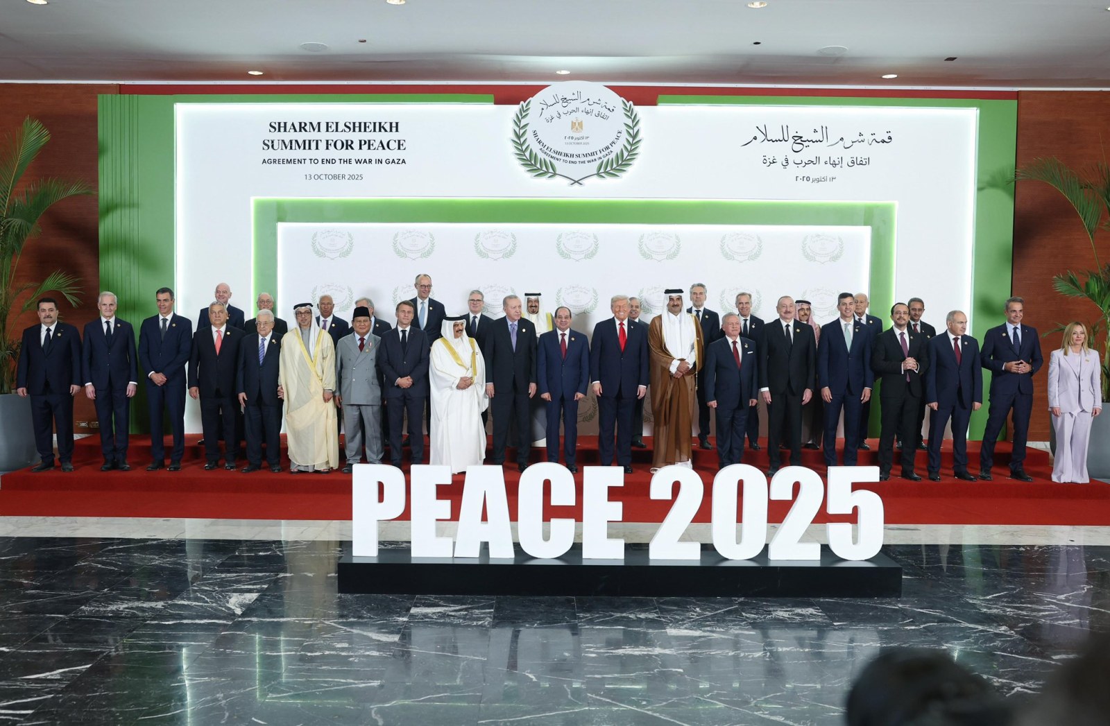 Şarm el-Şeyh'te Tarihi Zirve'de Anlaşma İmzalandı.