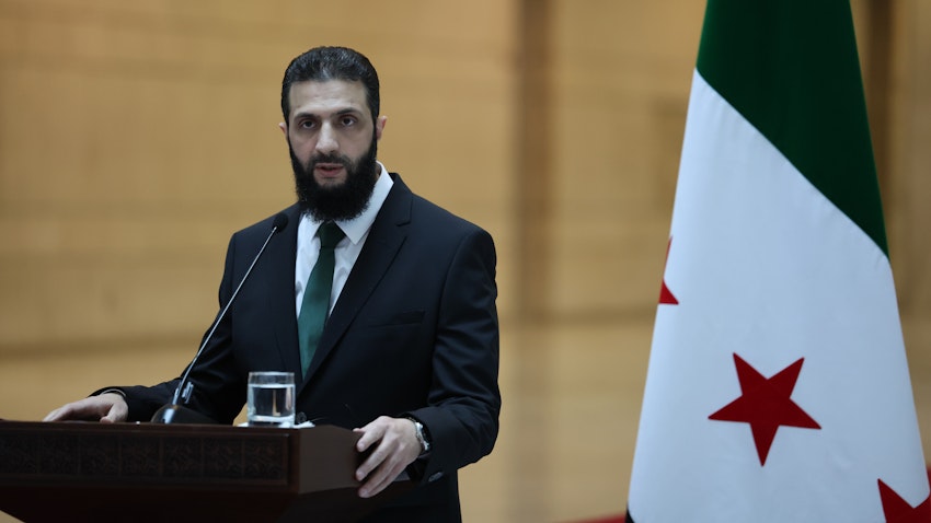 Suriye Devlet Başkanı Eş-Şara Rusya'ya Gidiyor : 'Esad'ın İadesi İddiası Gündemde!'