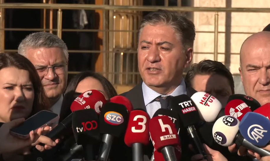 CHP'DEN İMRALI AÇIKLAMASI: 'KOMİSYONDA KALMAYA DEVAM EDİYORUZ!'