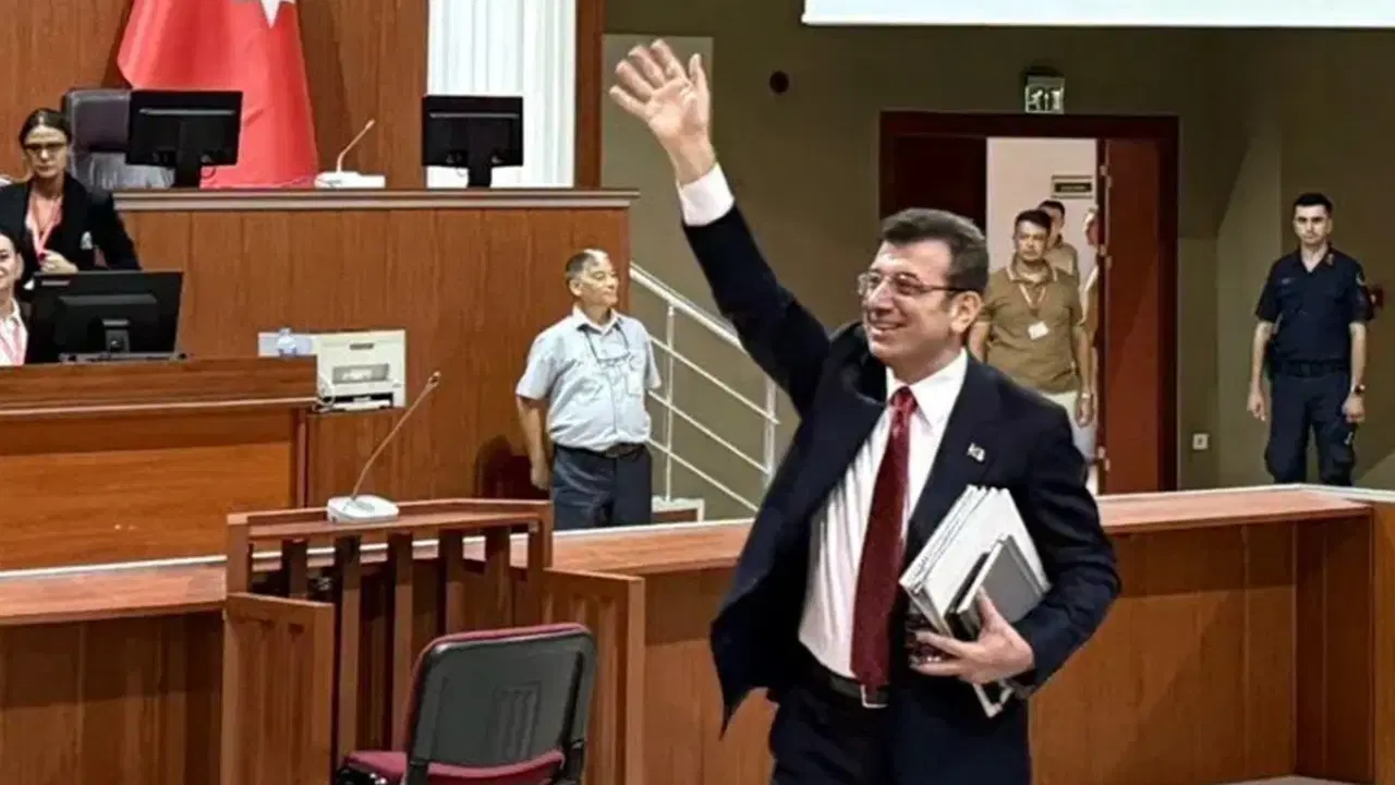İmamoğlu'nun Duruşmalarının Canlı Yayınlanması Teklifi Meclis'te Reddedildi