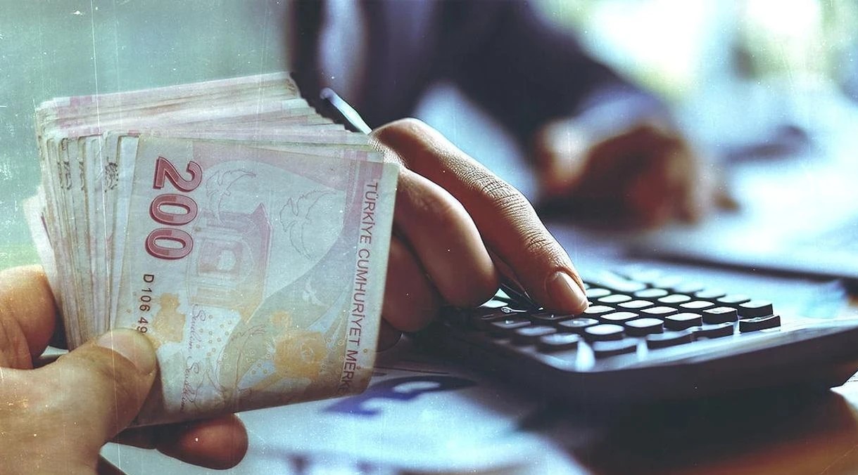 Komisyondan Geçmişti, Tepkiler Büyümüştü : Üst Düzey Bürokratlara 30 bin TL'lik Seyyanen Zam Teklifi Geri Çekildi!