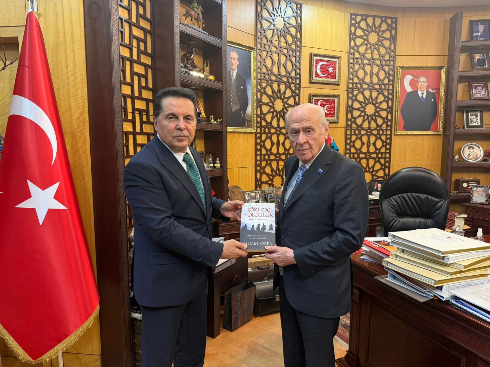 Özer'den Bahçeli Ziyareti: 'CHP'ye Yönelik Kuşatma Son Bulsun'