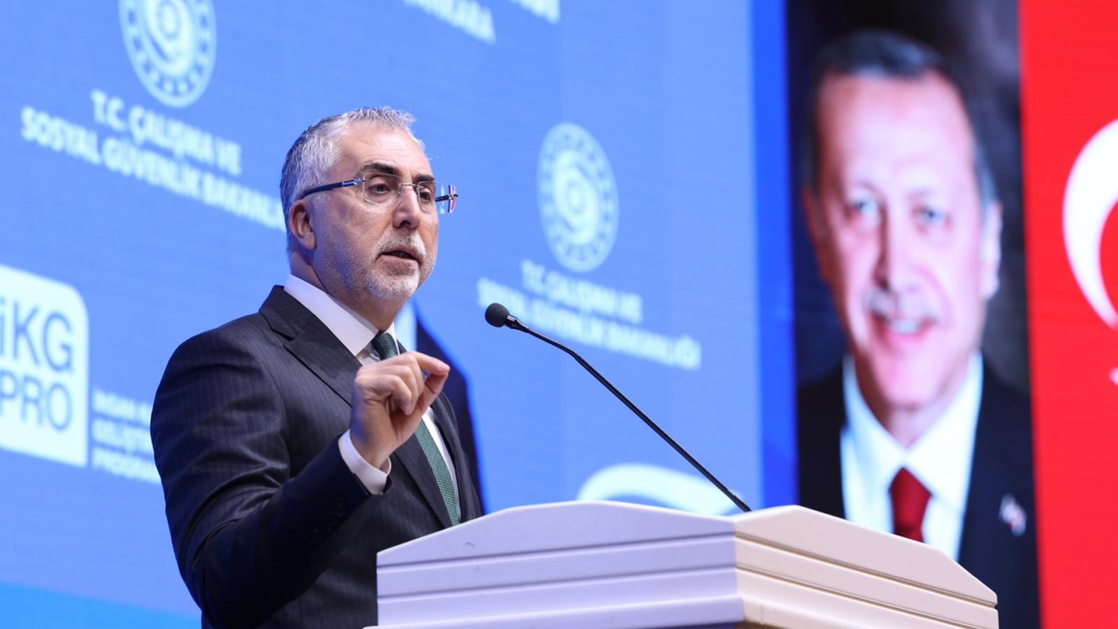 Bakan Işıkhan'dan CHP'li Belediyelere SGK Borç Tepkisi: 'Nöbet Tutacağınıza Borç Ödeyin'