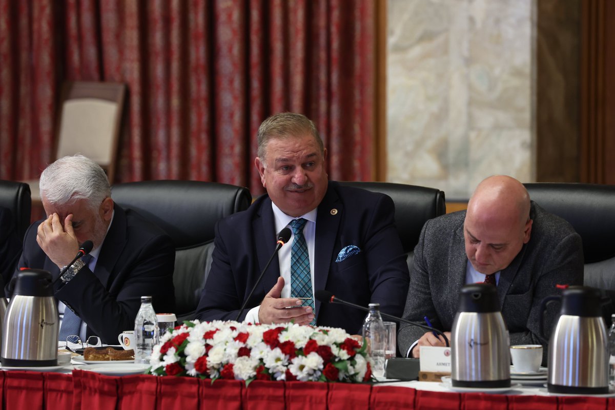 Yeniden Refah'tan 'Umut Hakkı' Açıklaması: 'Komisyonda Uzlaşı Yok, Karar Referandumla Alınmalı'