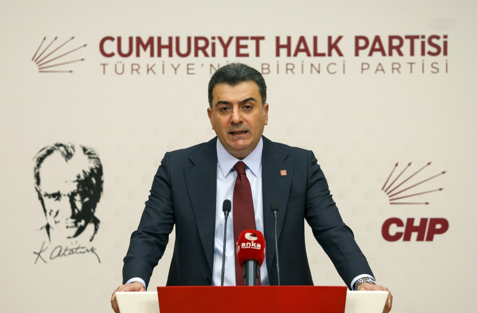 CHP Sözcüsü Emre, Bakan Kurum'un Sözlerini Rakamlarla Yanıtladı: 'Alın Terine Hakarettir'