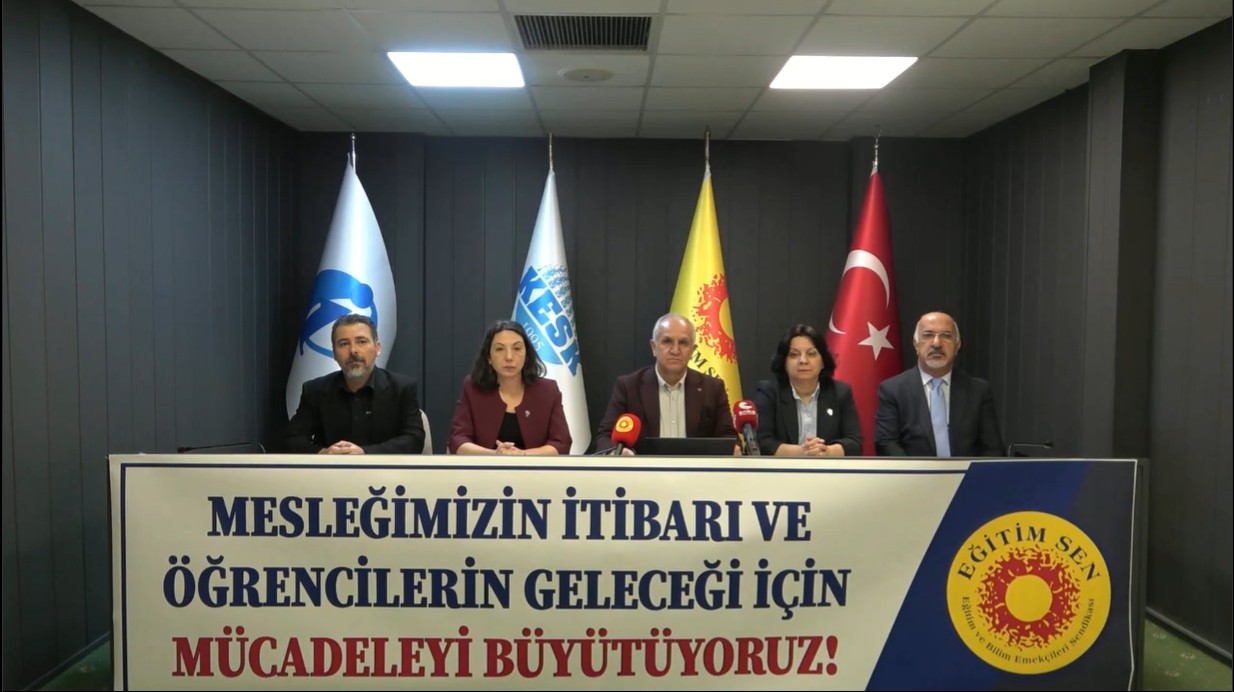 Eğitim Sen'den 'Türkiye Yüzyılı Maarif Modeli'ne Sert Tepki: 'Eğitimi ve Geleceği Karanlığa Sürüklüyor'