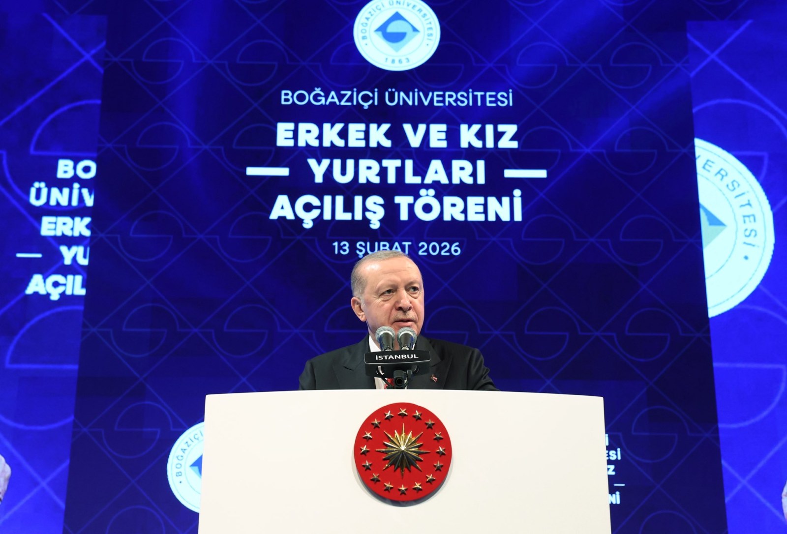 Cumhurbaşkanı Erdoğan'dan Üniversitelere Çağrı: 'Vizyon Merkezi Olun, Değişimden Korkmayın'