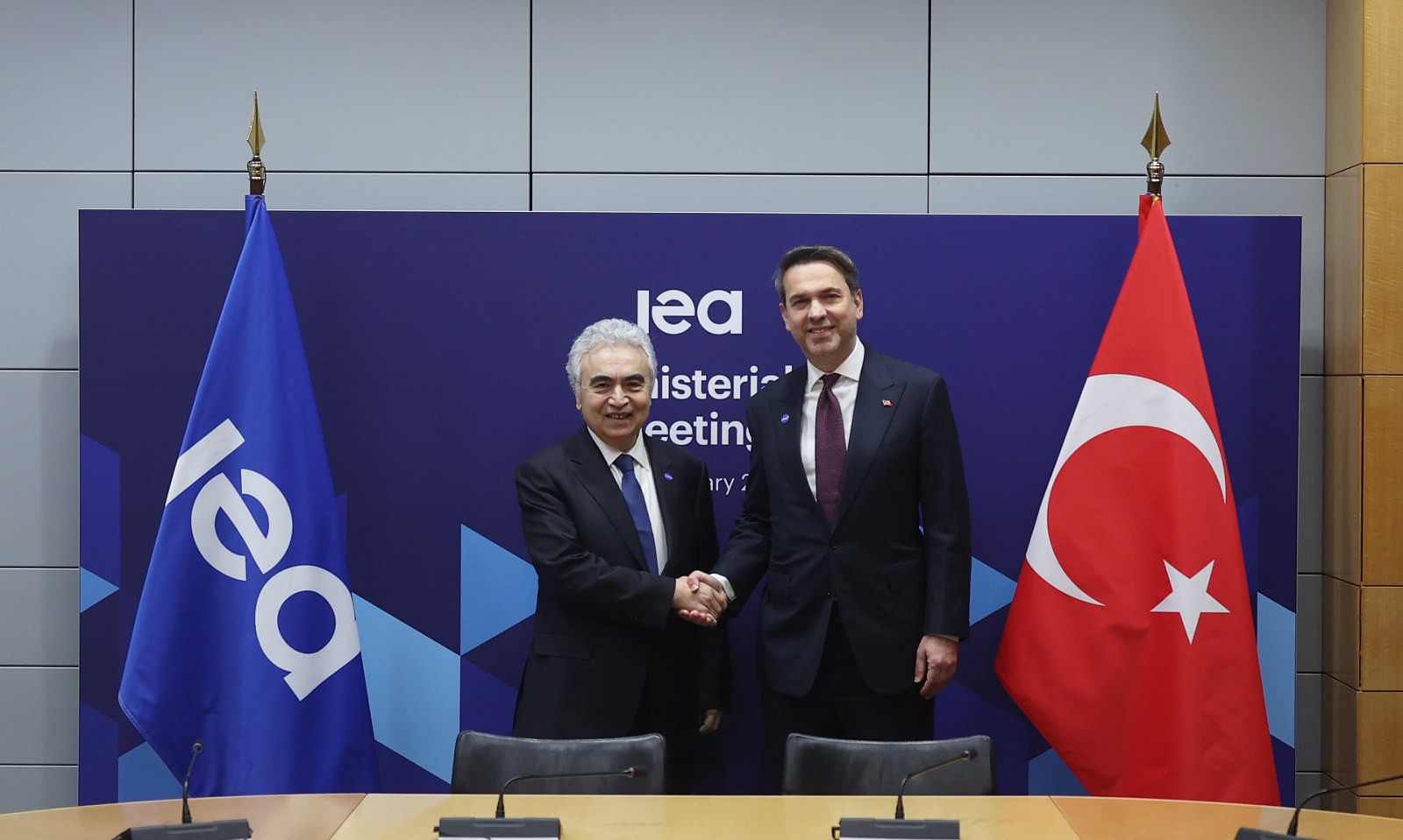 Bayraktar, COP31 Öncesi IEA İle Enerji Dönüşümünü Görüştü