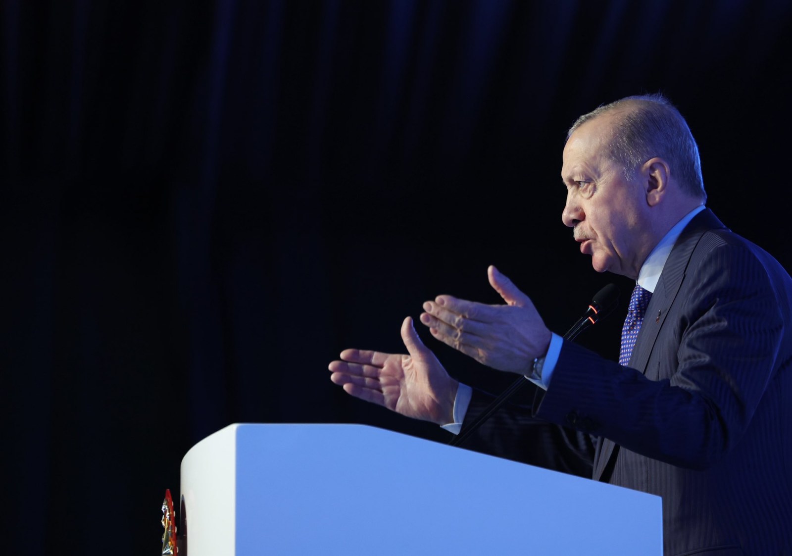 Cumhurbaşkanı Erdoğan, Türkiye'nin Savunma Sanayindeki Tarihi Başarısını İlan Etti: 'Artık Kendi Teknolojimizi Üretip İhraç Ediyoruz.'