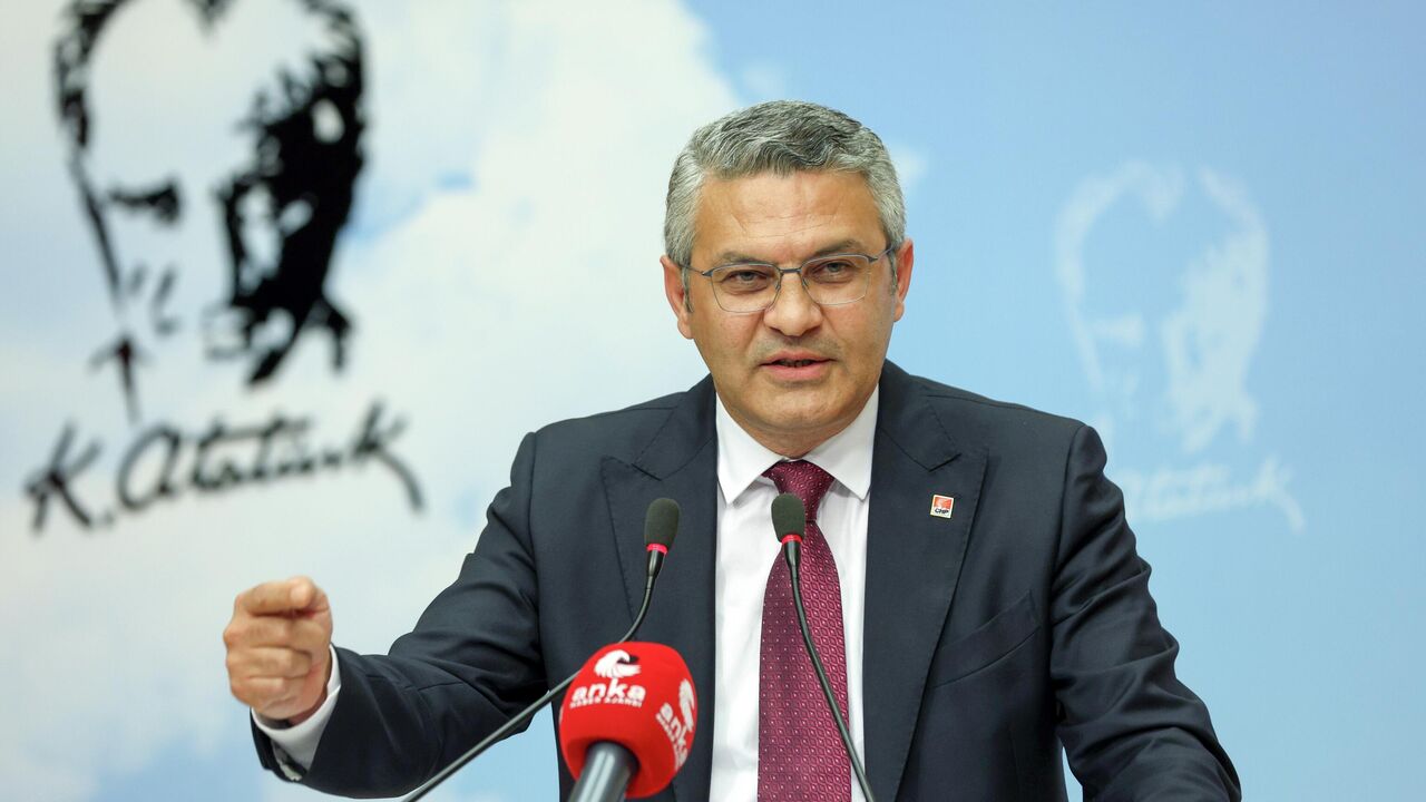 CHP'li Salıcı'dan Parti İçi İhraçlara Sert Tepki: 'Sokakta Anlattığımız İlkeleri Evimizde Uygulamalıyız'