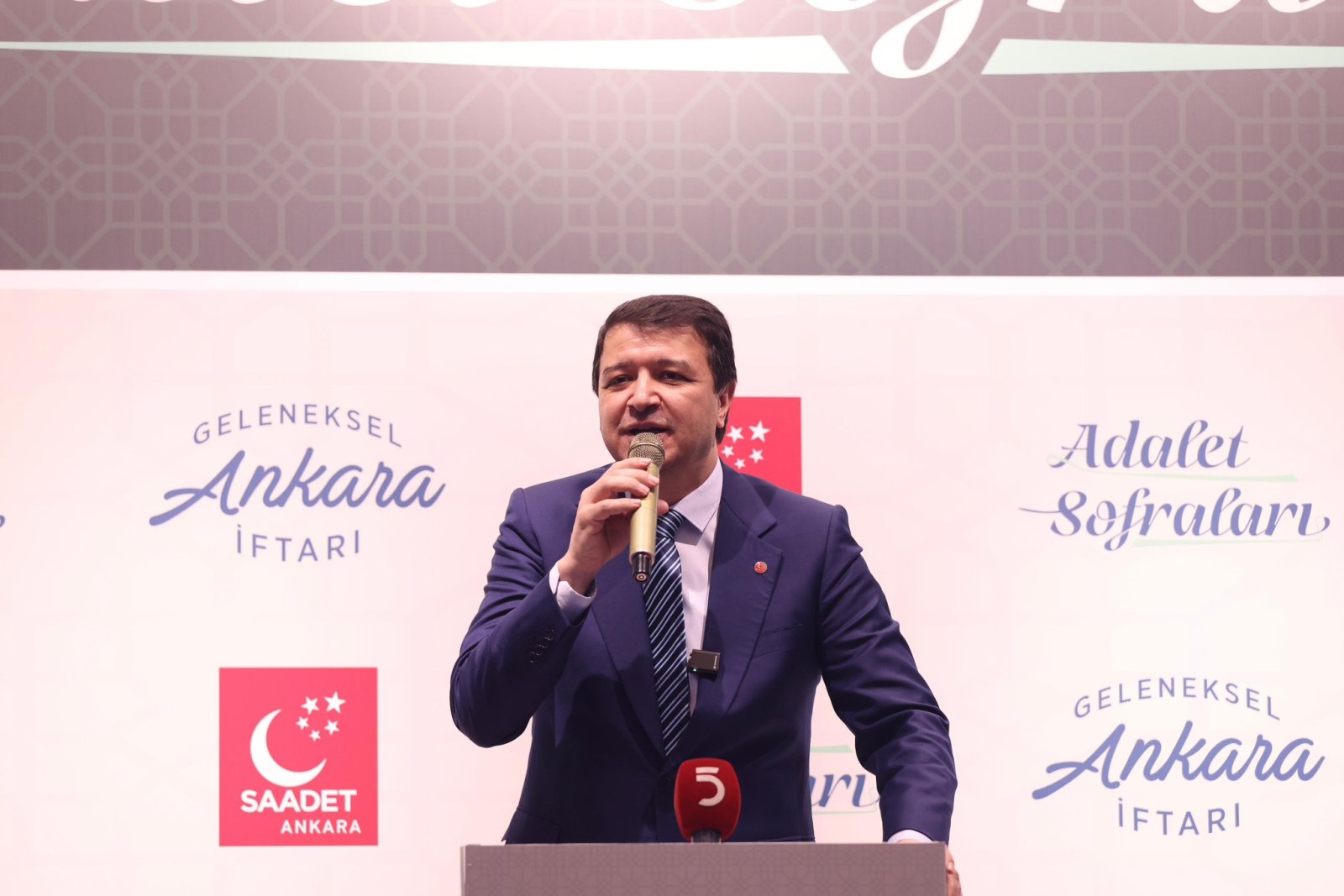 Saadet Partisi Genel Başkanı Arıkan'dan Kritik Uyarılar: 'Üsler Derhal Kapatılmalı, Yeni Bir Bloklaşma Şart'