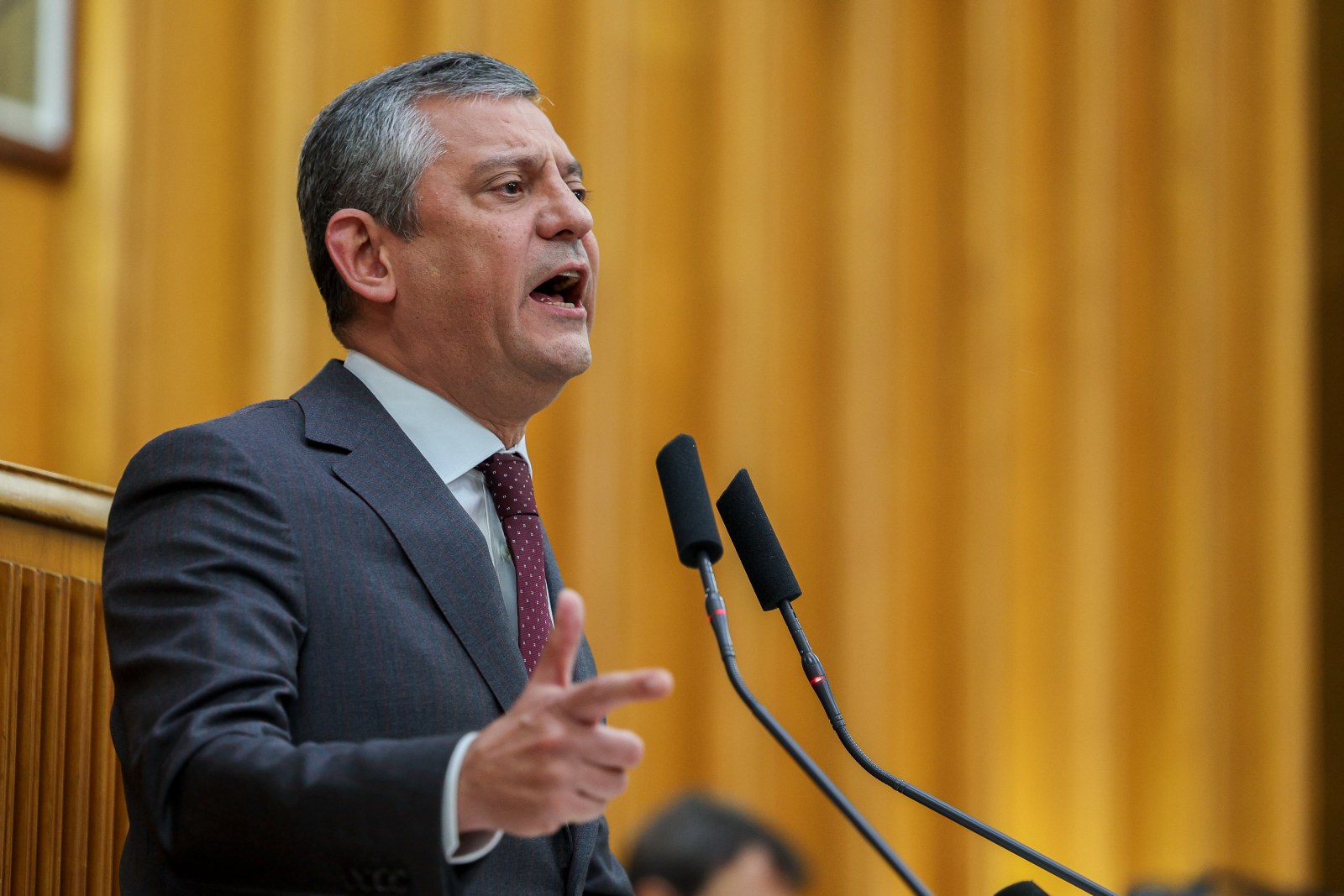 CHP Genel Başkanı Özel'den Sert Çıkış: 'Yine Balta Çektiler, İftara Sincan Cezaevi'ne Gidiyorum'